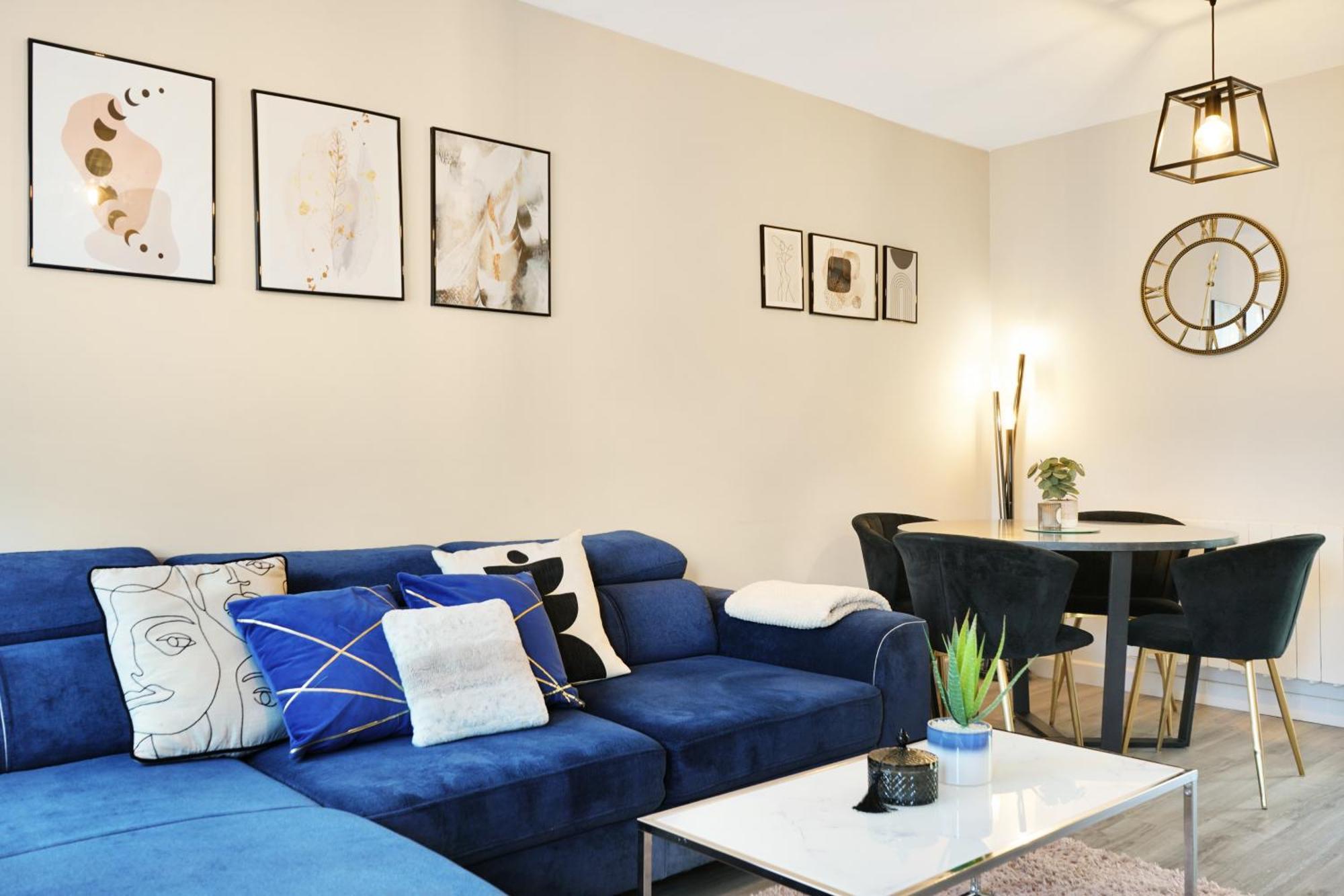 Cosy Corner In Aylesbury Near Stoke Mandeville Hospital & Town Centre With Private Parking Екстериор снимка