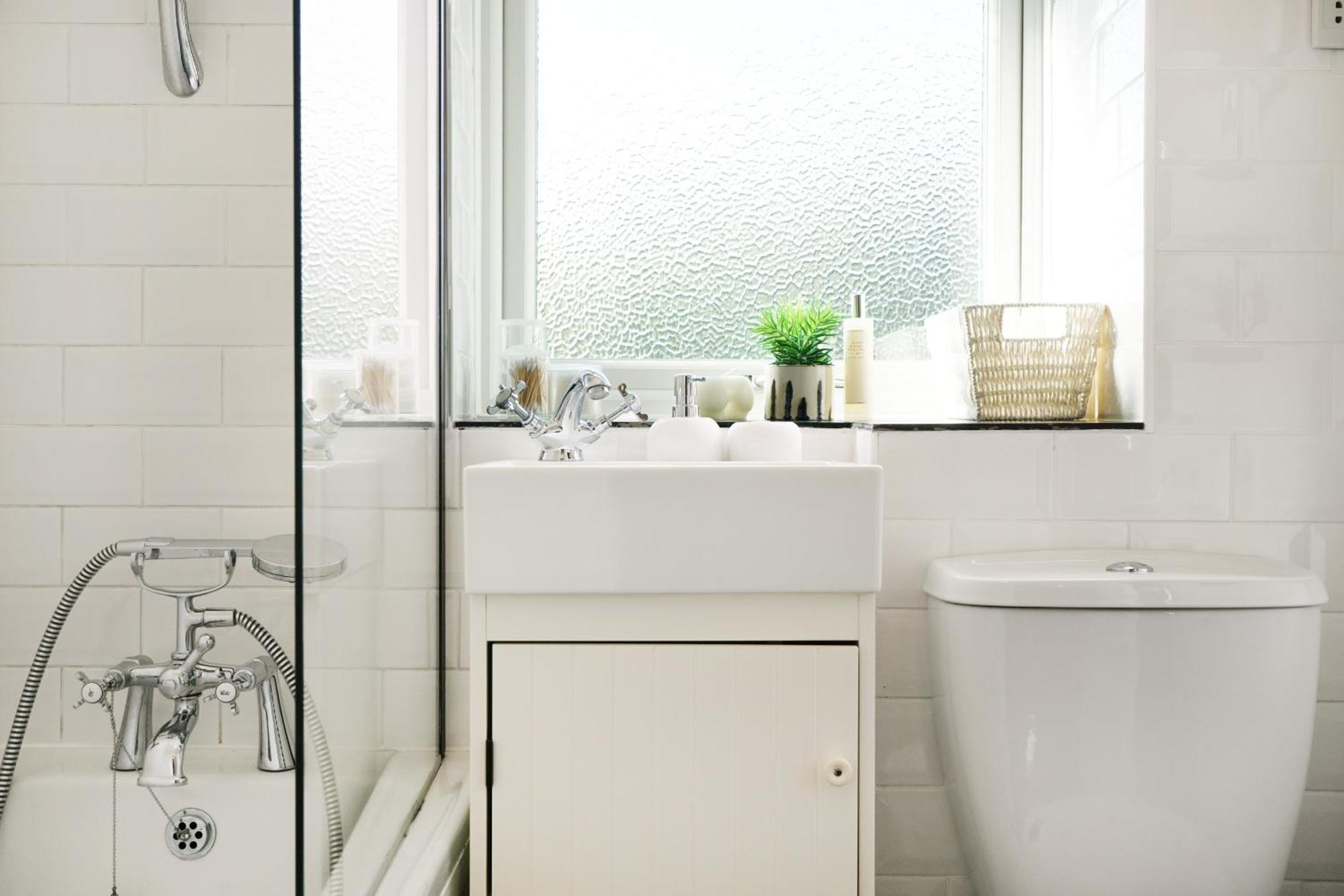 Cosy Corner In Aylesbury Near Stoke Mandeville Hospital & Town Centre With Private Parking Екстериор снимка